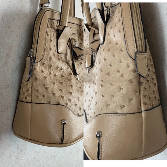 🌸SALE🌸 London fog tan faux ostrich bag - Picture 6 of 9